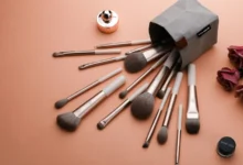 What Makes a Contour Brush Effective for Sculpting and Defining Facial Features