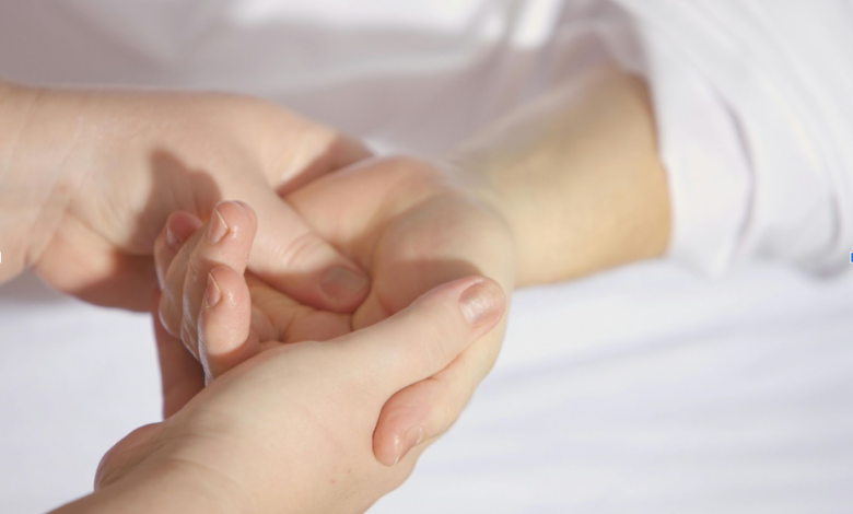 How Massage Therapy Helps Reduce Stress, Pain, and Anxiety Naturally