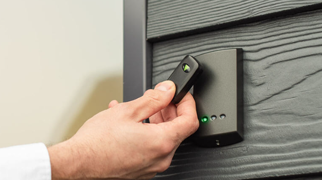 Warehouse Access Control: Should You Go For Keycards Or Fobs?