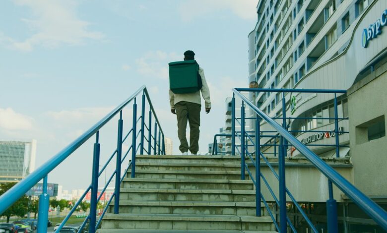 efficiently handle work tasks